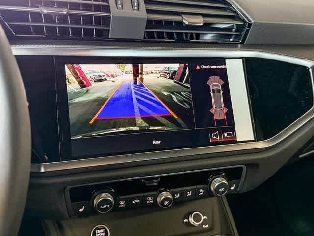 Thumbnail: 2025 Audi Q3 - 24