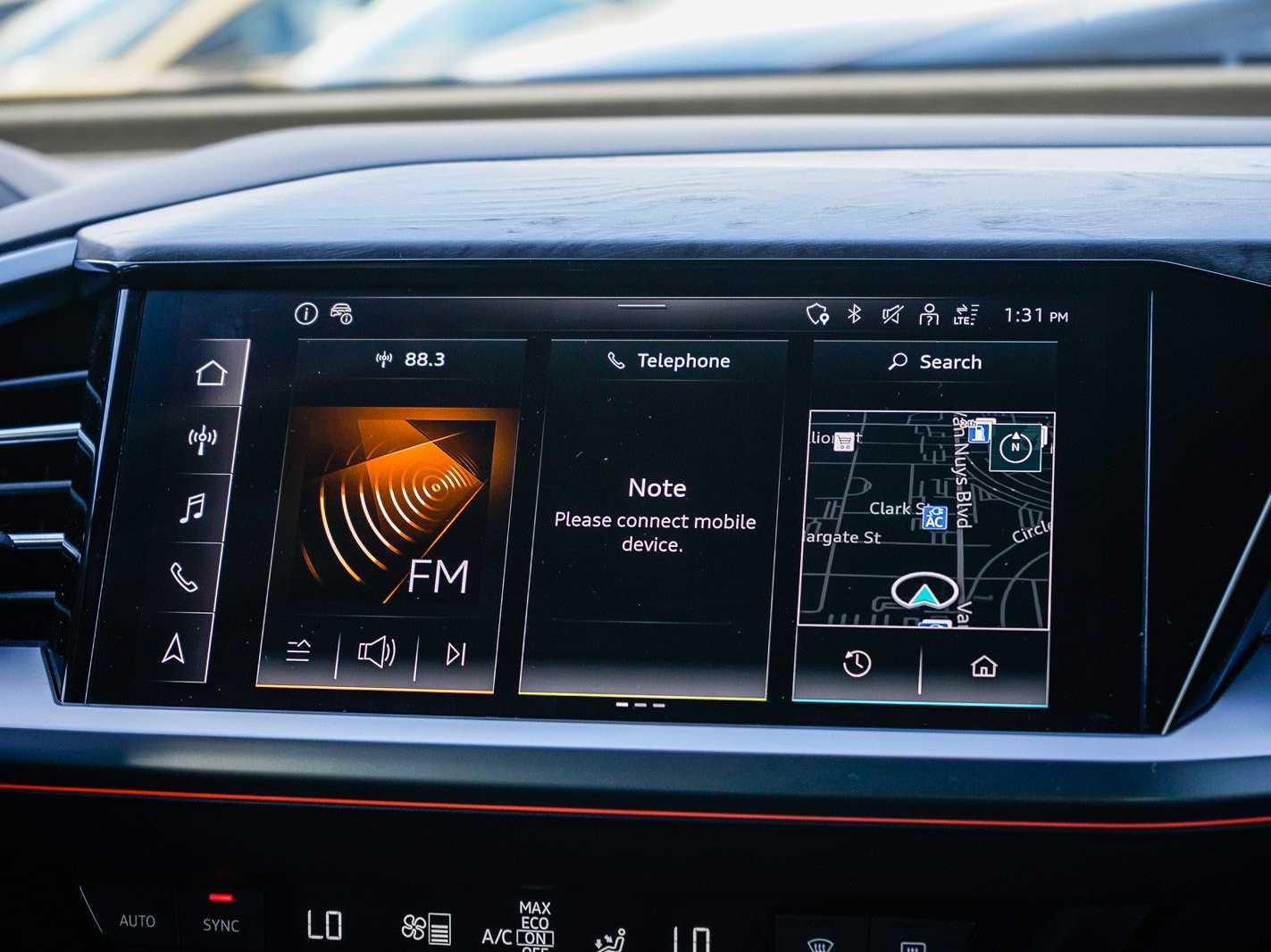 Thumbnail: 2023 Audi Q4 e-tron - 14