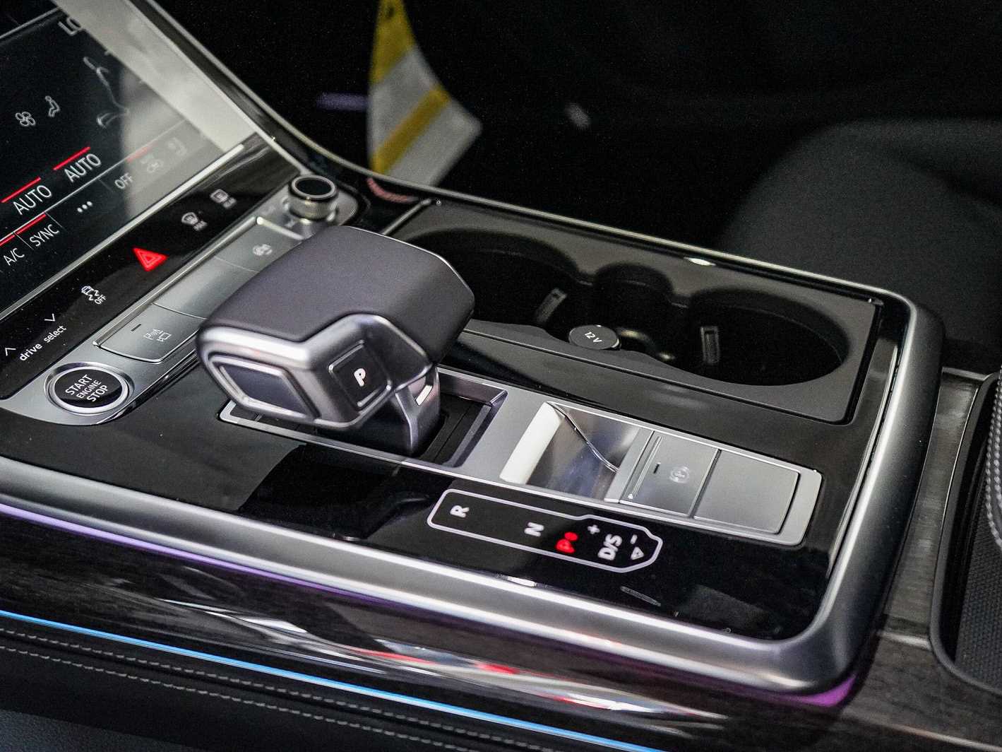 Thumbnail: 2026 Audi Q7 - 20