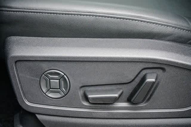 Thumbnail: 2025 Audi Q5 - 20