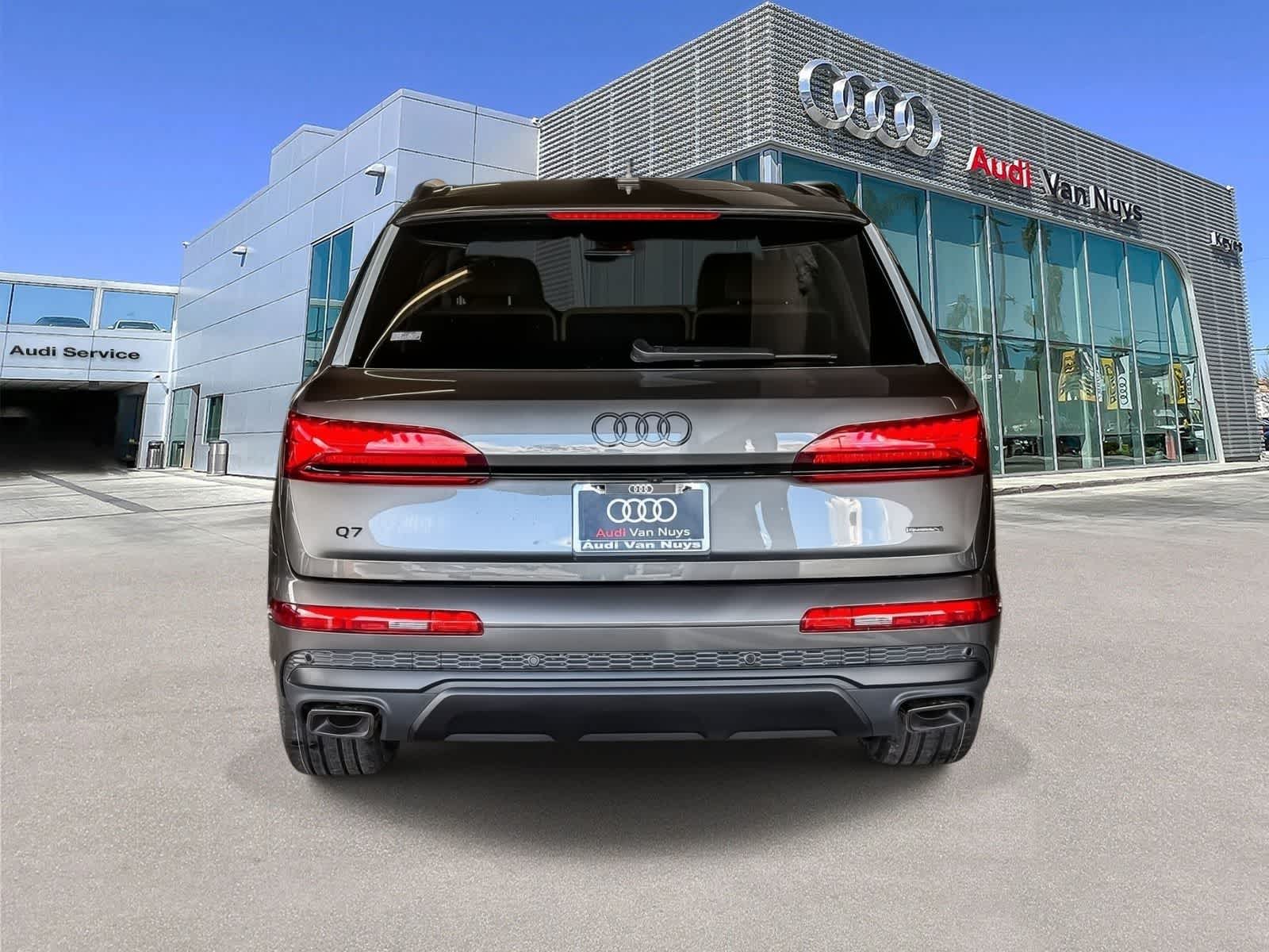 Thumbnail: 2026 Audi Q7 - 5