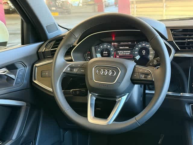 Thumbnail: 2025 Audi Q3 - 15