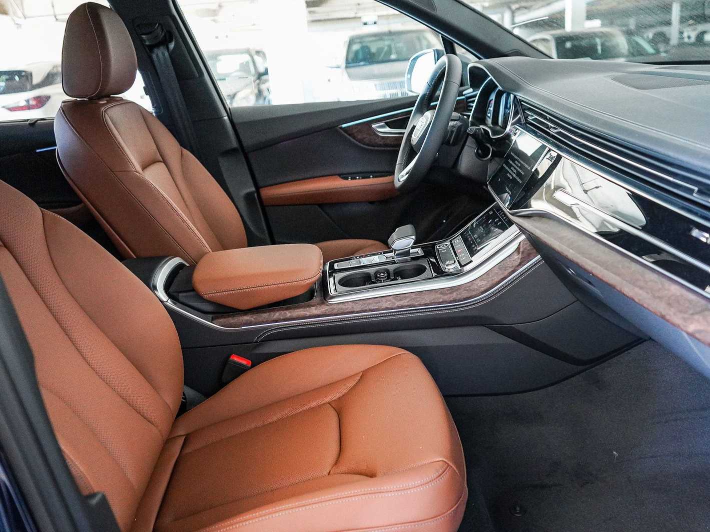 Thumbnail: 2026 Audi Q7 - 17