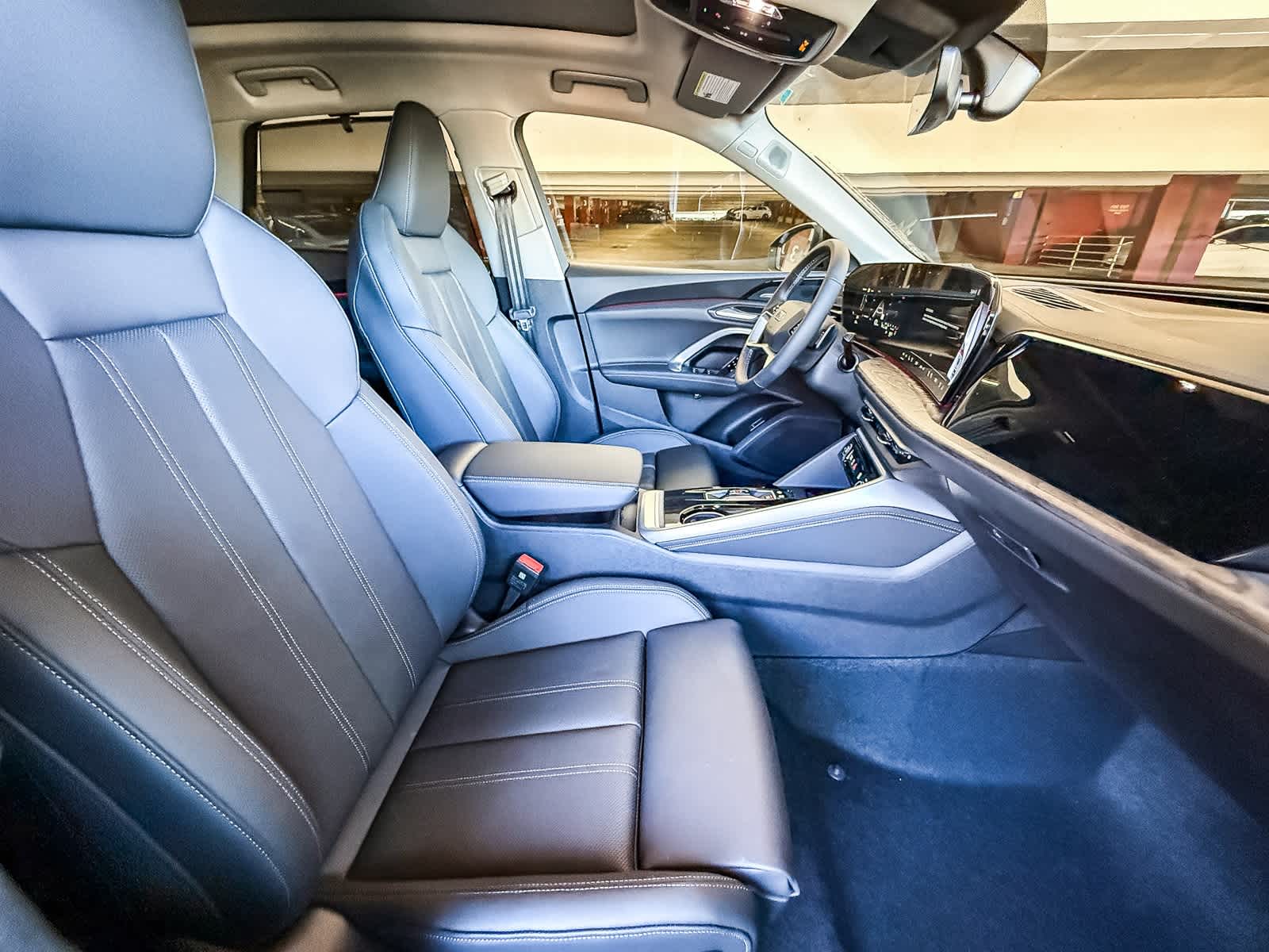 Thumbnail: 2025 Audi Q5 - 17