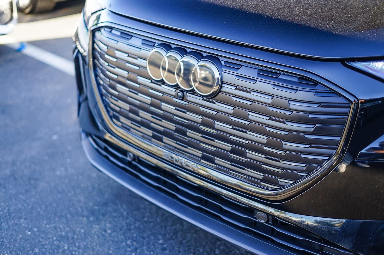 Thumbnail: 2024 Audi Q4 e-tron - 8