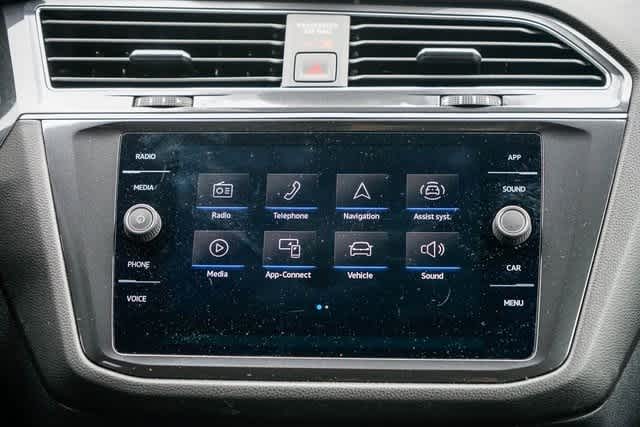 Thumbnail: 2022 Volkswagen Tiguan - 14