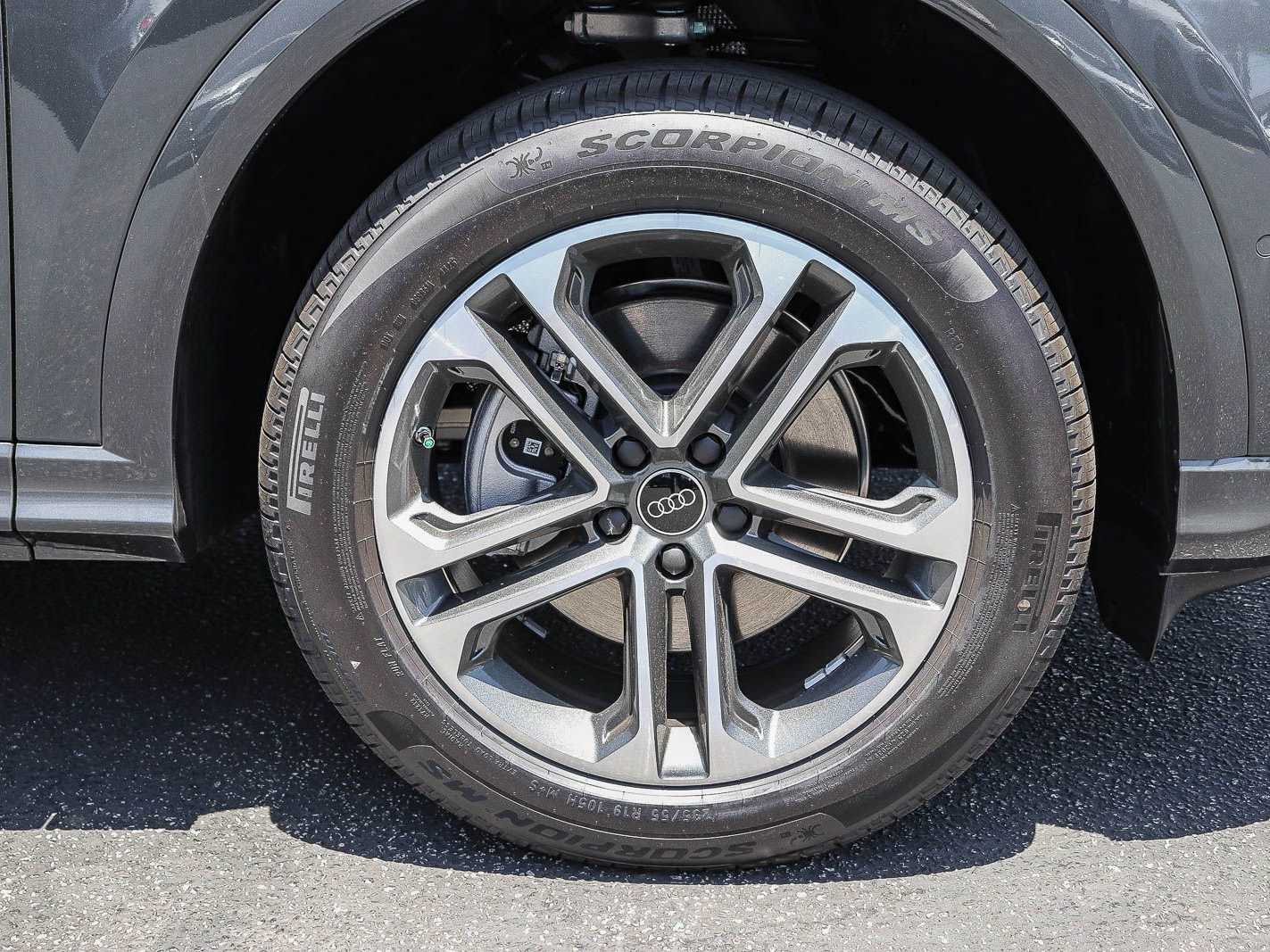 Thumbnail: 2026 Audi Q5 - 9