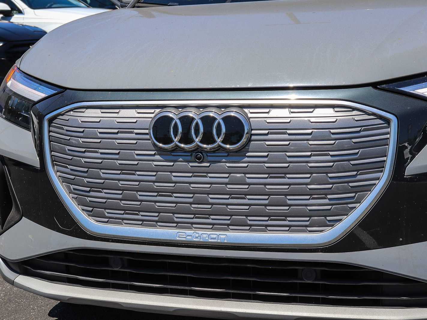 Thumbnail: 2023 Audi Q4 e-tron - 8