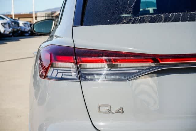 Thumbnail: 2023 Audi Q4 e-tron - 9