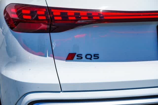 Thumbnail: 2025 Audi SQ5 - 14