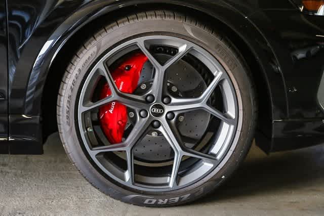 Thumbnail: 2025 Audi RS Q8 - 9