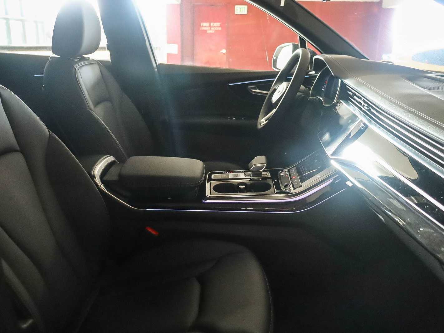 Thumbnail: 2026 Audi Q7 - 17
