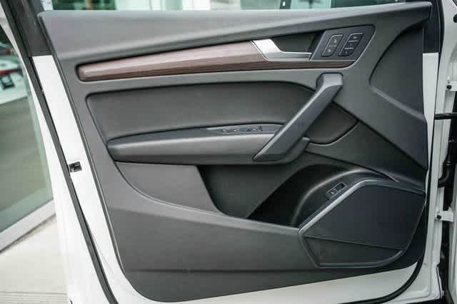 Thumbnail: 2022 Audi Q5 - 19