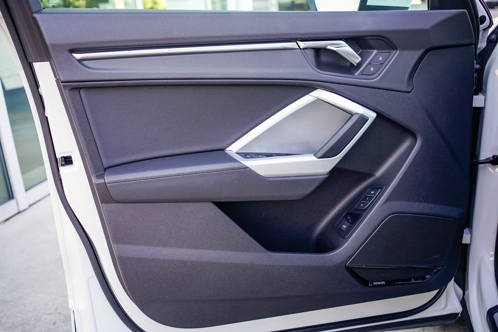 Thumbnail: 2023 Audi Q3 - 19