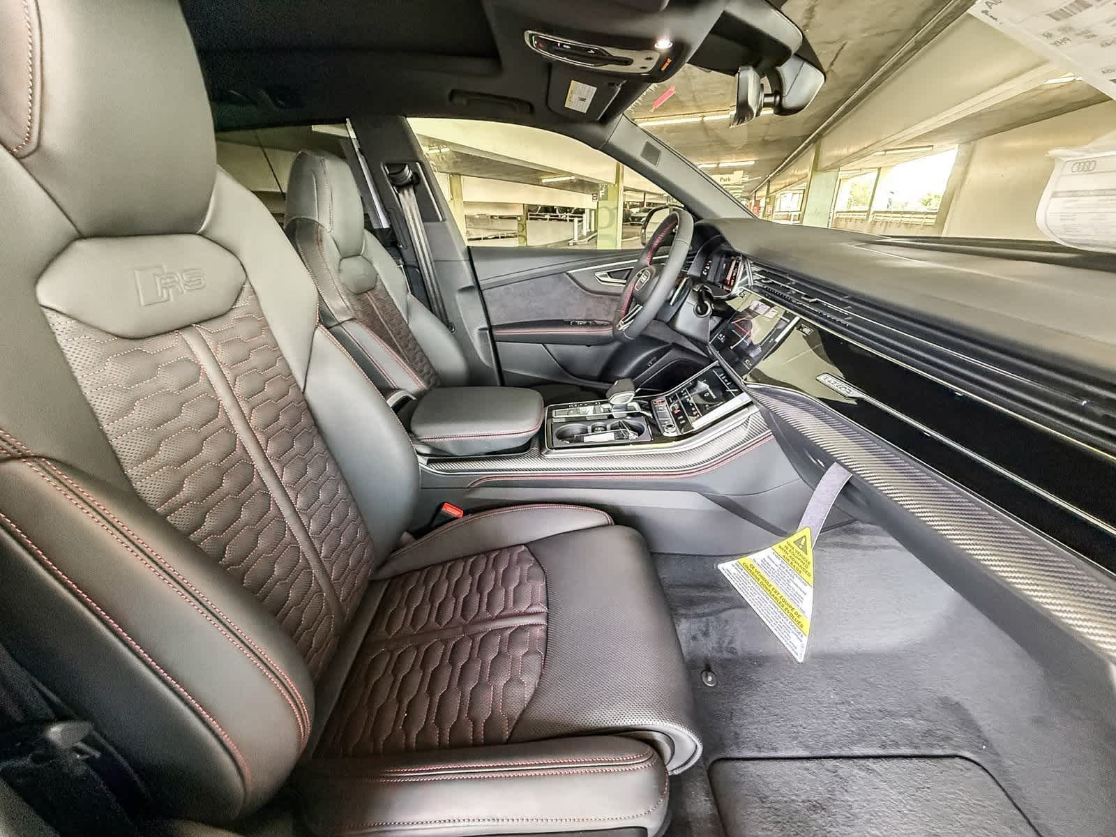 Thumbnail: 2026 Audi RS Q8 - 17