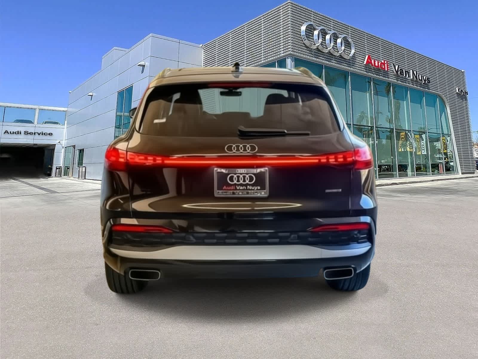 Thumbnail: 2025 Audi Q5 - 5
