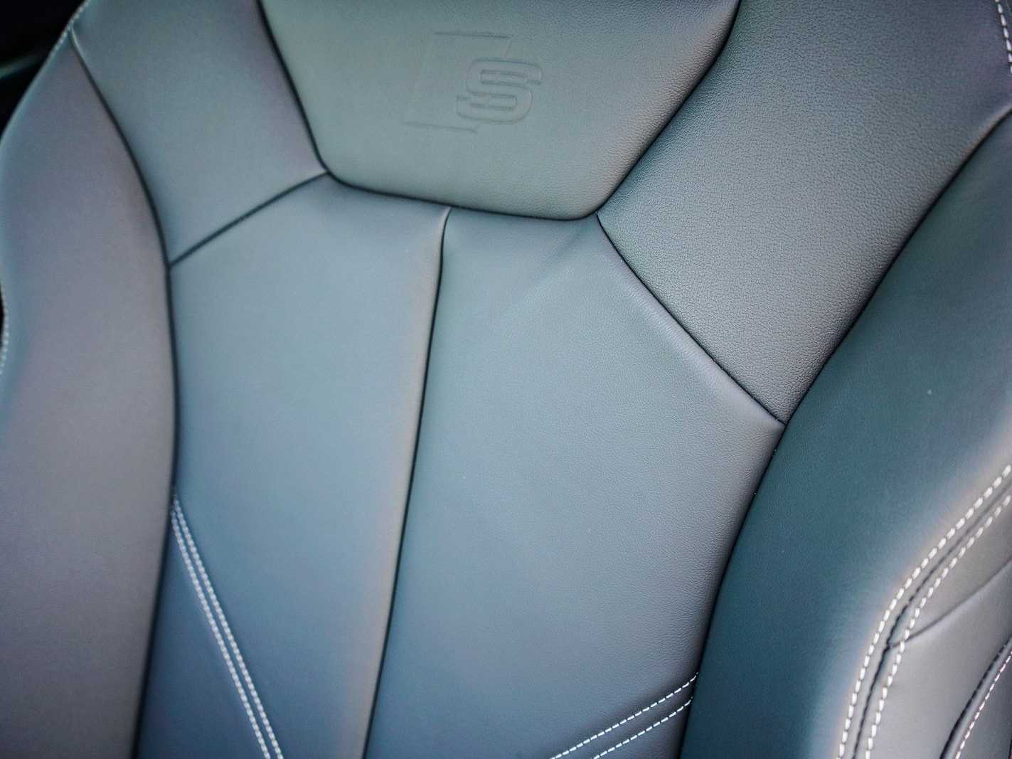 Thumbnail: 2025 Audi Q3 - 25