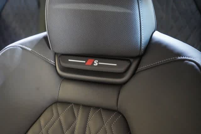 Thumbnail: 2025 Audi SQ6 e-tron - 36