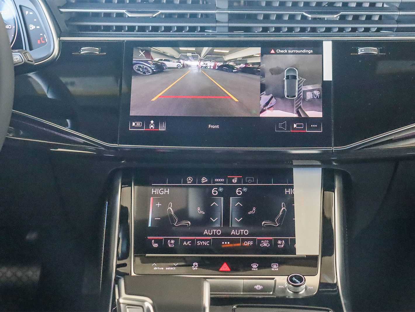 Thumbnail: 2026 Audi Q8 - 14