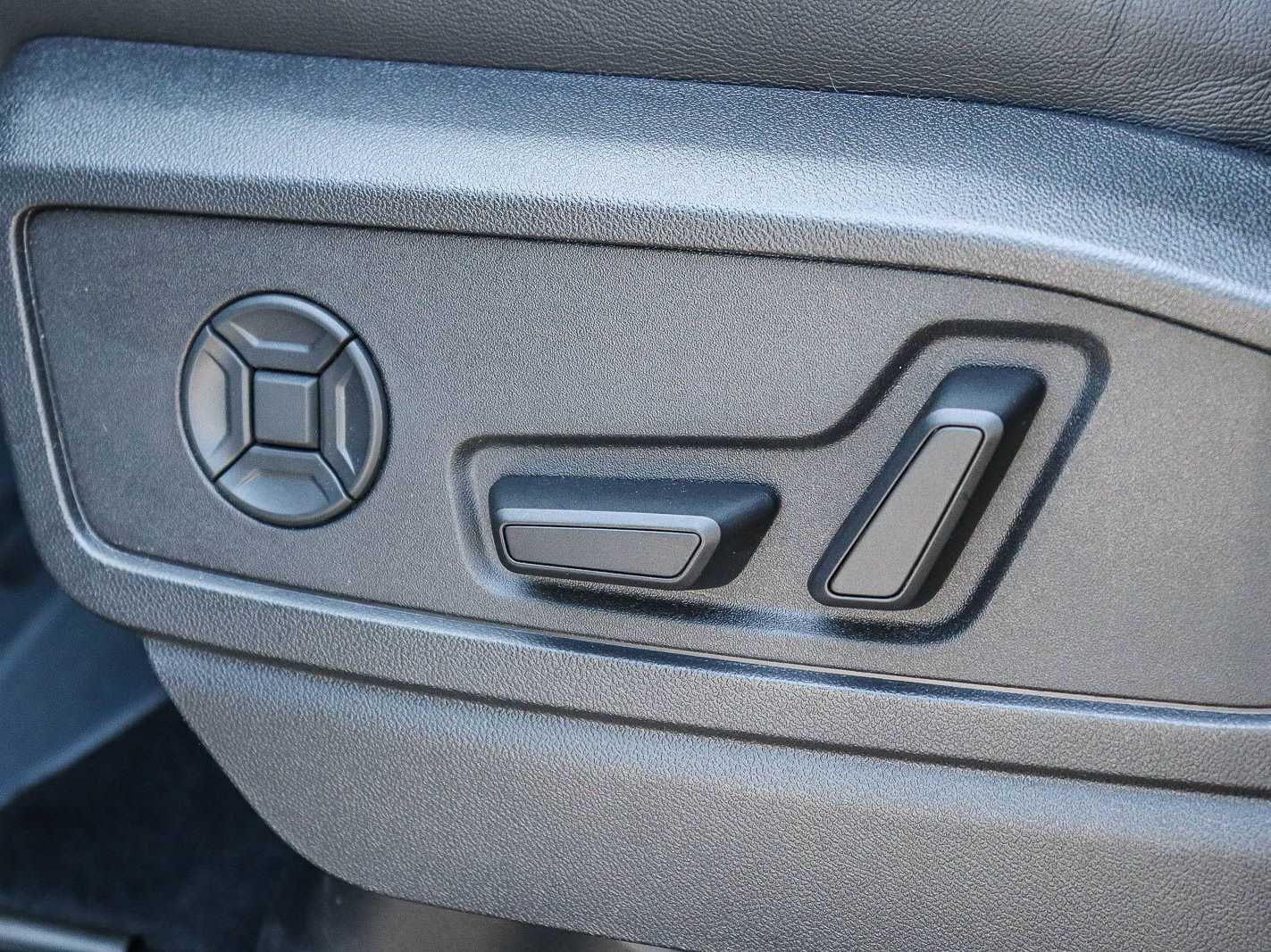 Thumbnail: 2025 Audi Q5 - 21