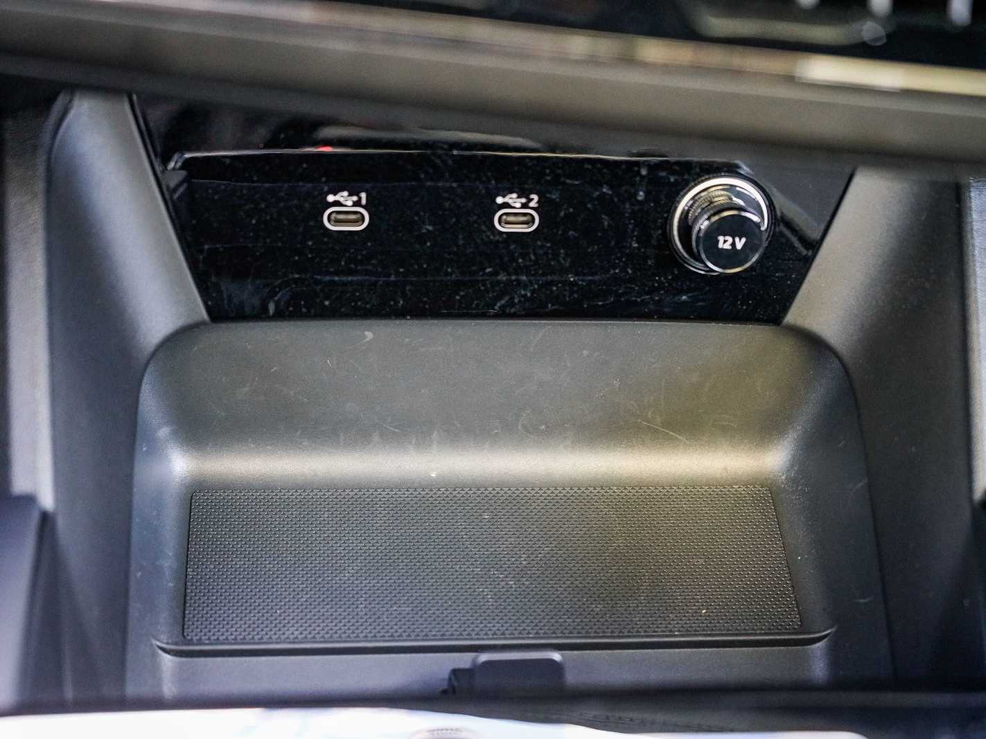 Thumbnail: 2025 Audi e-tron - 22