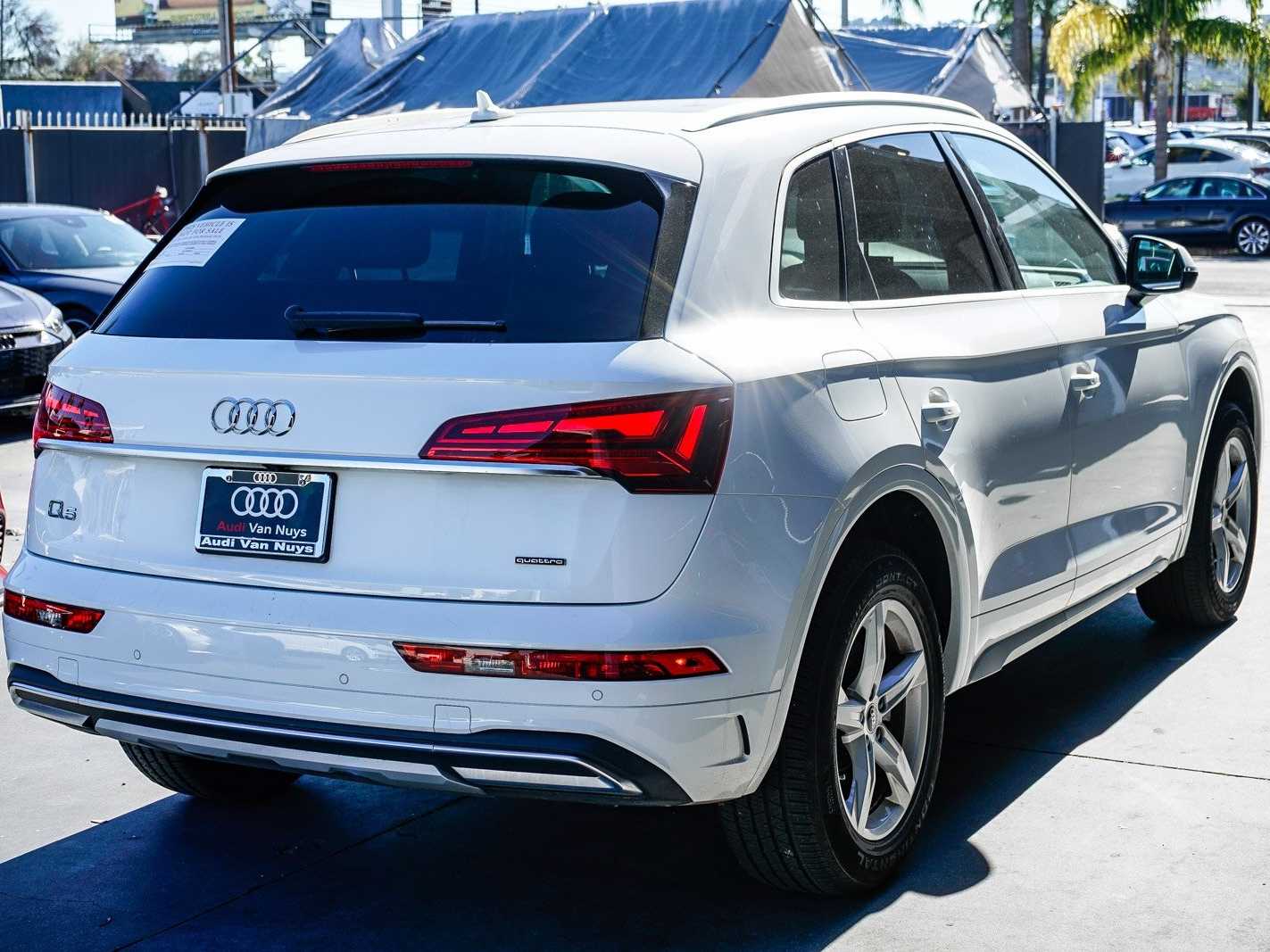 Thumbnail: 2023 Audi Q5 - 4