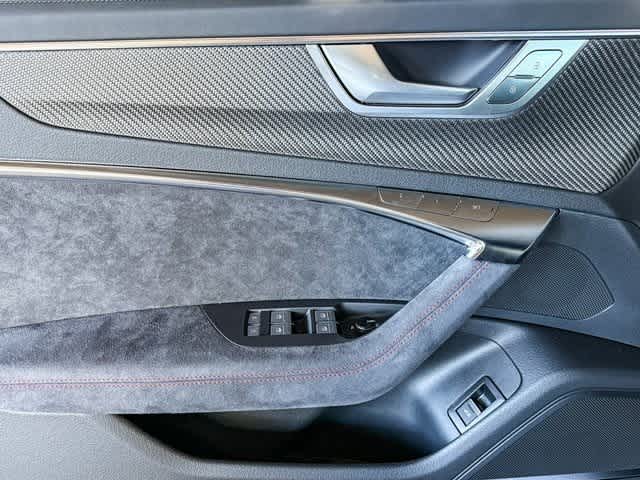 Thumbnail: 2026 Audi RS 6 - 22