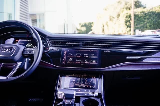 Thumbnail: 2022 Audi Q8 - 13