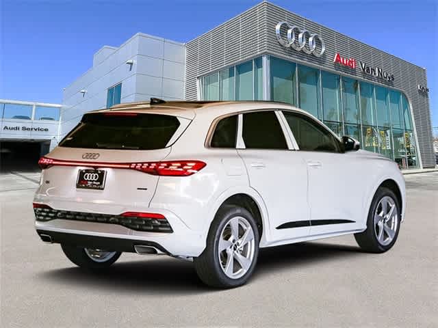 Thumbnail: 2025 Audi Q5 - 6