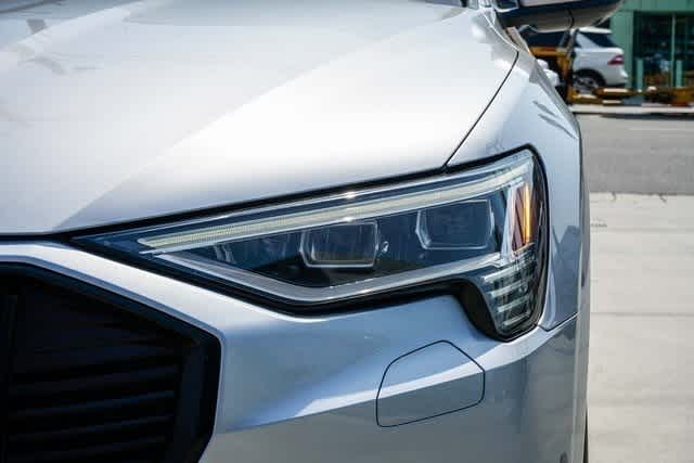 Thumbnail: 2022 Audi e-tron - 7