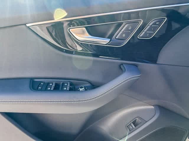 Thumbnail: 2025 Audi Q7 - 22