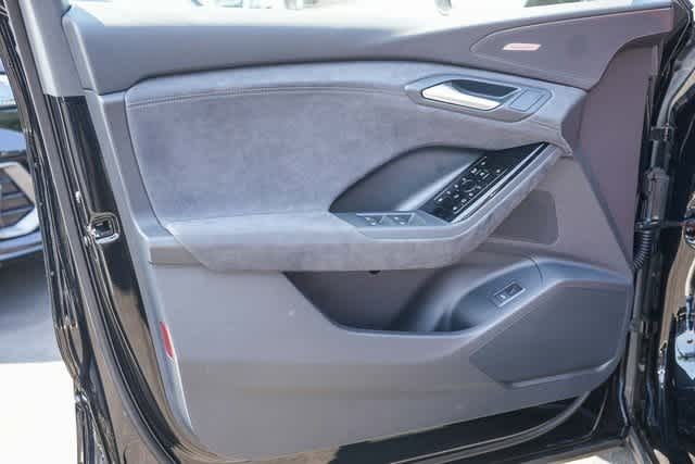 Thumbnail: 2025 Audi SQ6 e-tron - 29