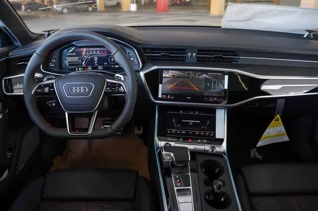 Thumbnail: 2025 Audi RS 6 - 12