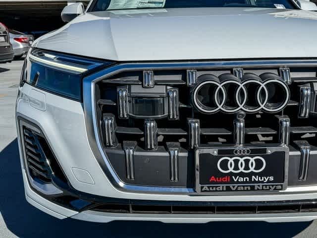 Thumbnail: 2025 Audi Q7 - 11