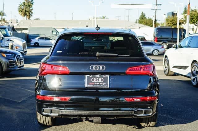 Thumbnail: 2019 Audi SQ5 - 3