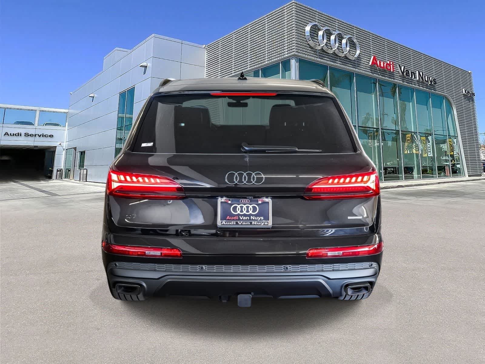 Thumbnail: 2026 Audi Q7 - 5