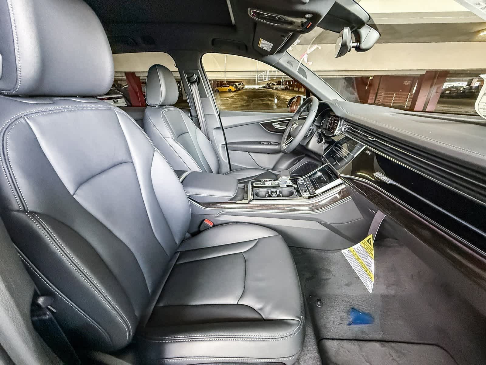 Thumbnail: 2026 Audi Q7 - 17