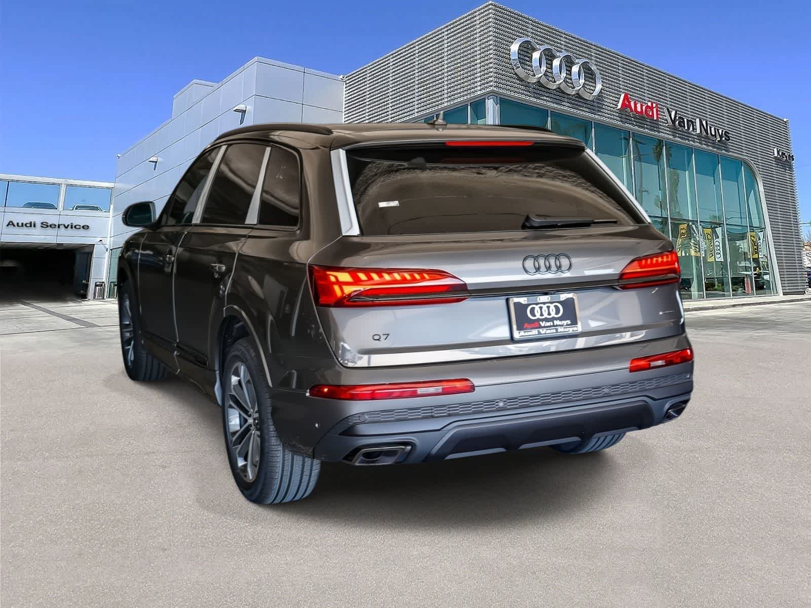 Thumbnail: 2026 Audi Q7 - 6