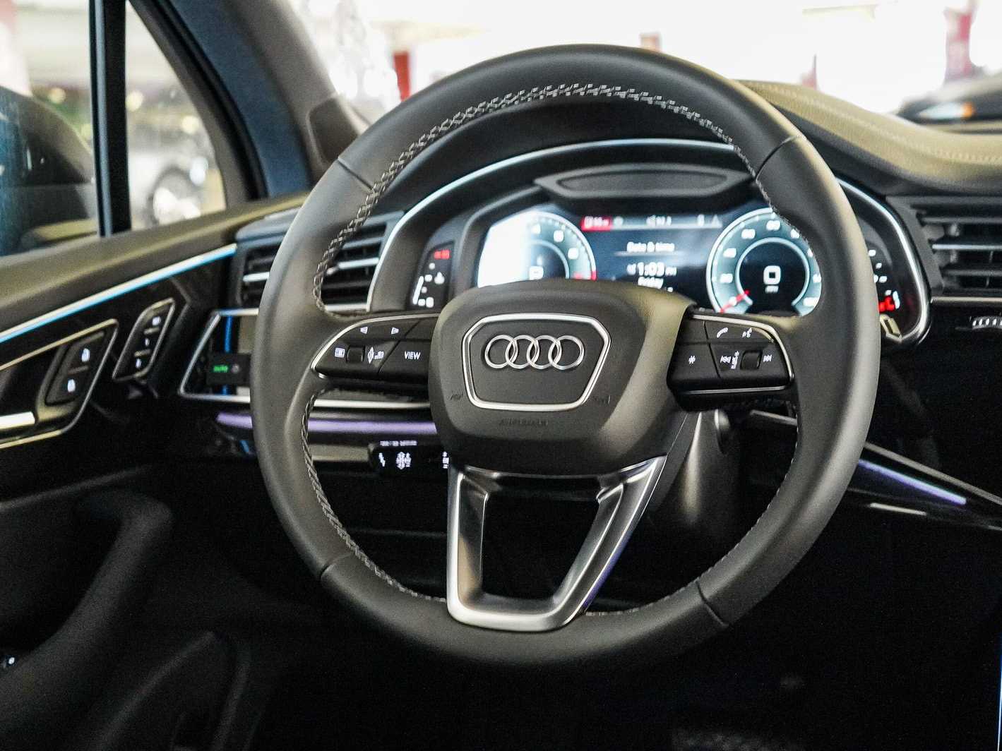 Thumbnail: 2026 Audi Q7 - 15
