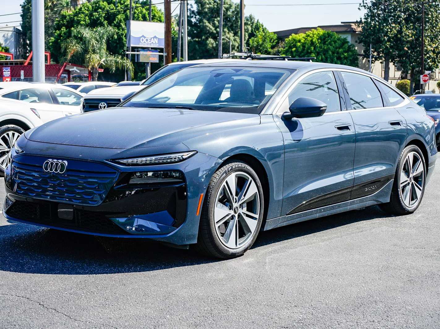 2025 Audi e-tron Prestige -
                  Sherman Oaks, CA