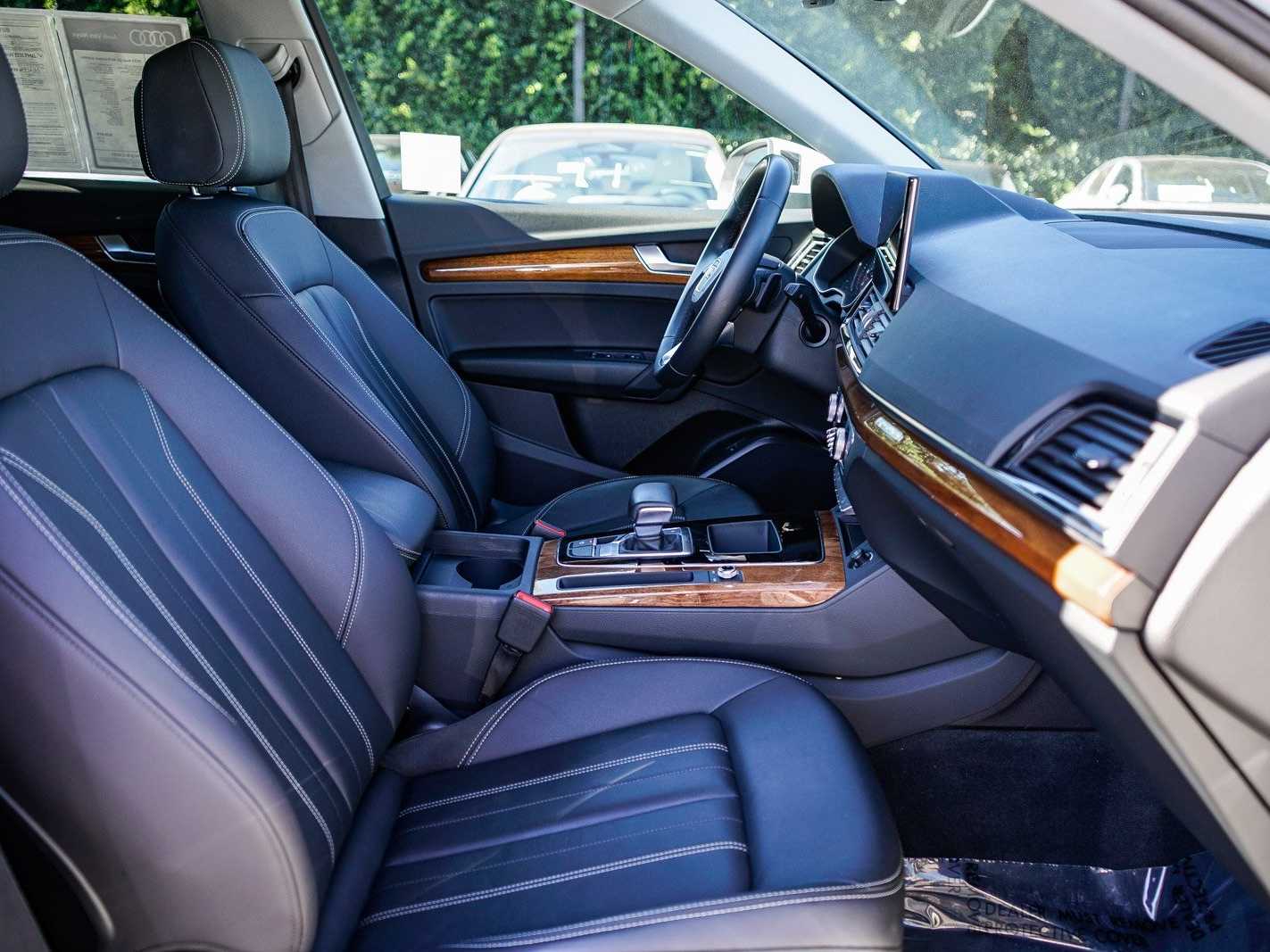 Thumbnail: 2023 Audi Q5 - 26