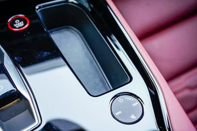 Thumbnail: 2024 Audi e-tron GT - 22