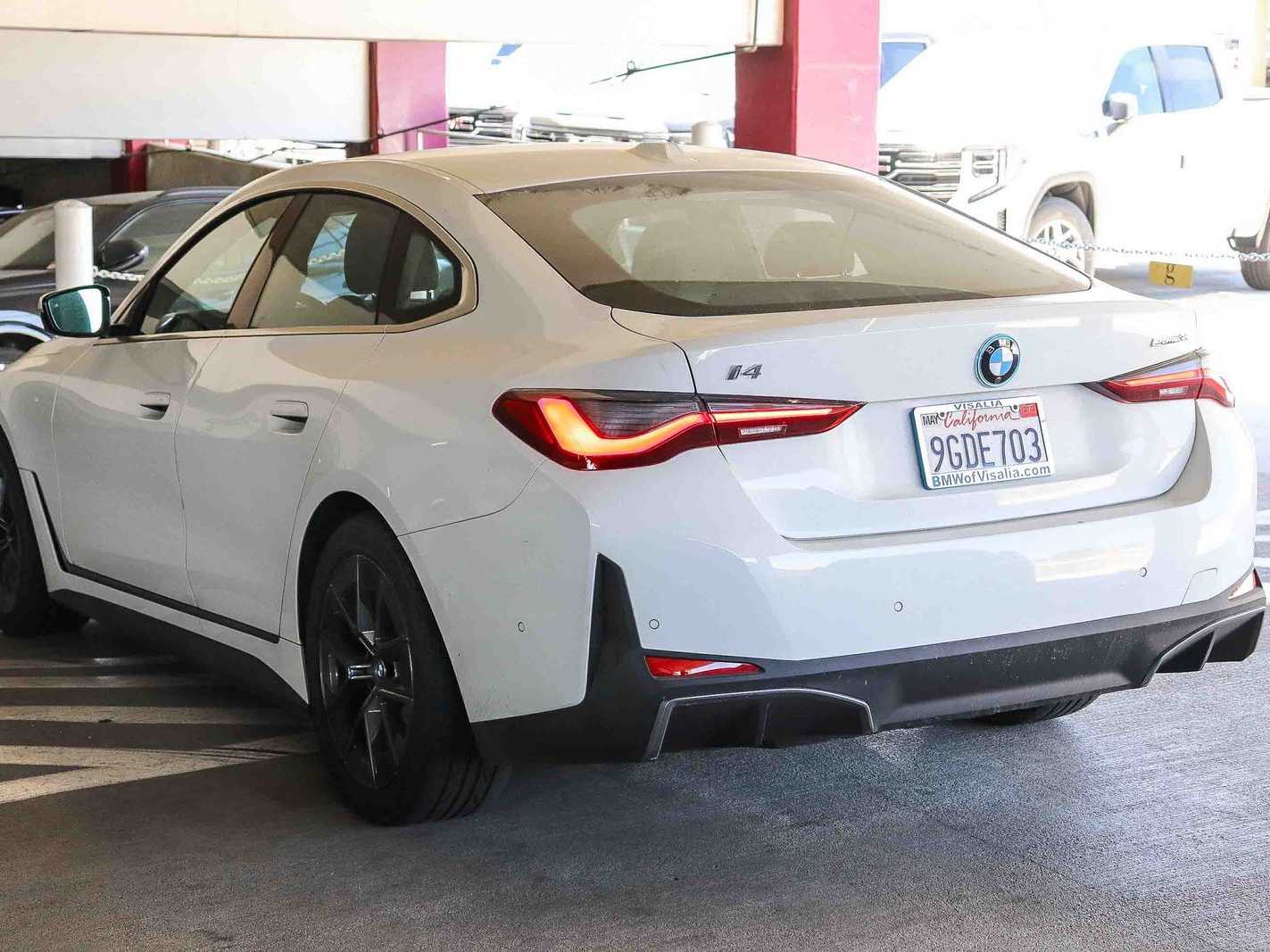 Thumbnail: 2023 BMW i4 - 2