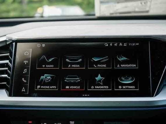 Thumbnail: 2026 Audi Q4 e-tron - 14