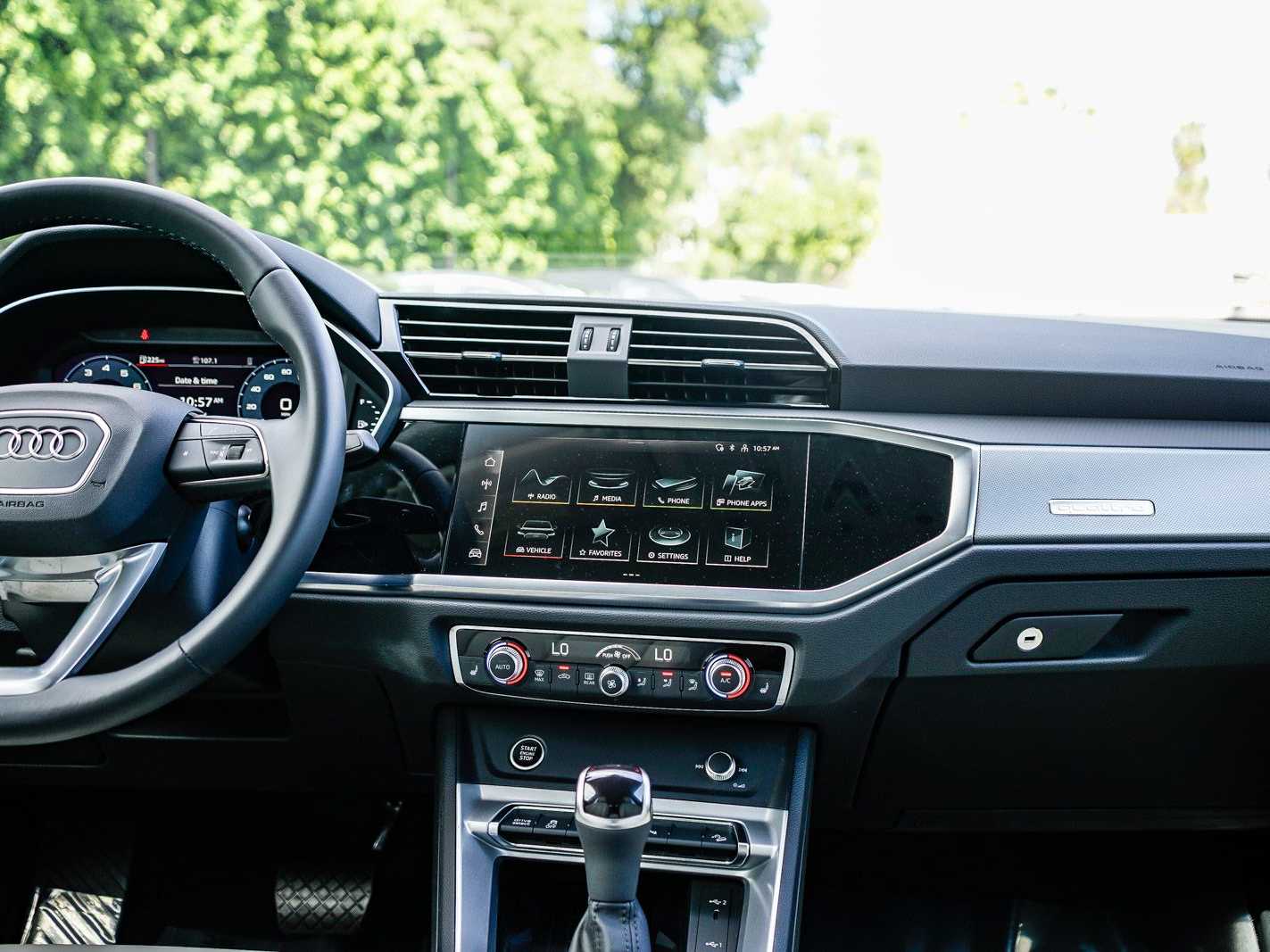 Thumbnail: 2025 Audi Q3 - 13