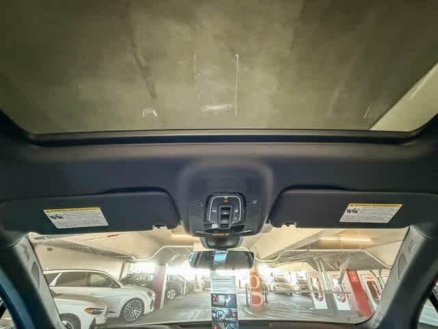 Thumbnail: 2025 Audi Q7 - 16