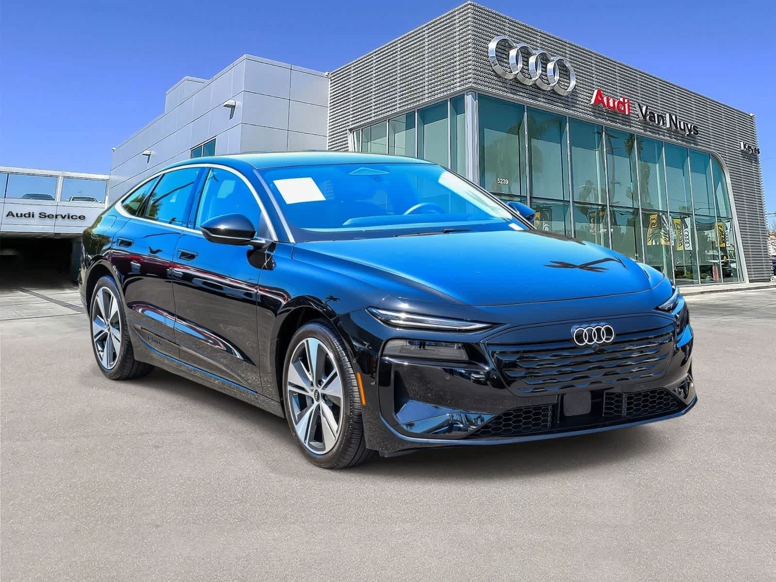 Thumbnail: 2025 Audi e-tron - 4