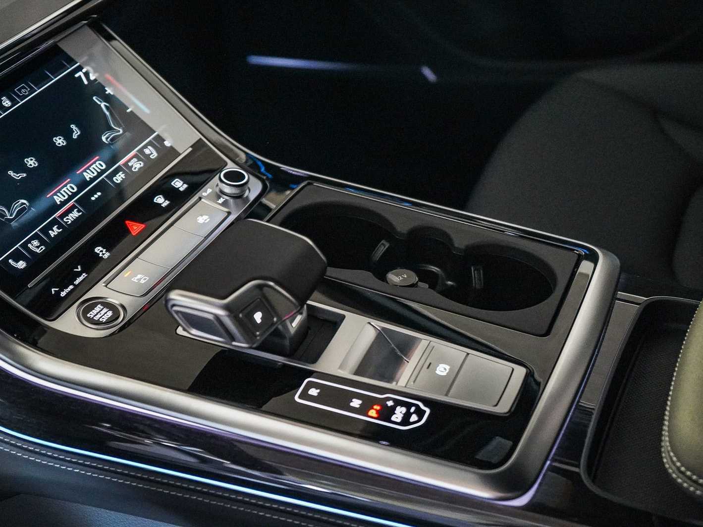 Thumbnail: 2026 Audi Q7 - 20