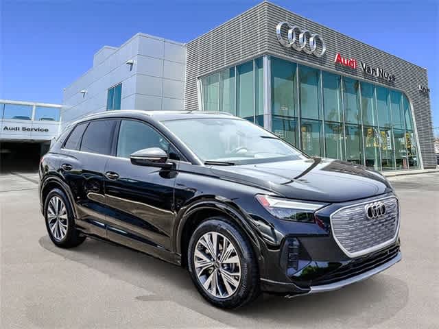 Thumbnail: 2023 Audi Q4 e-tron - 5