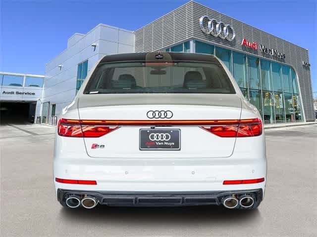 Thumbnail: 2025 Audi S8 - 5